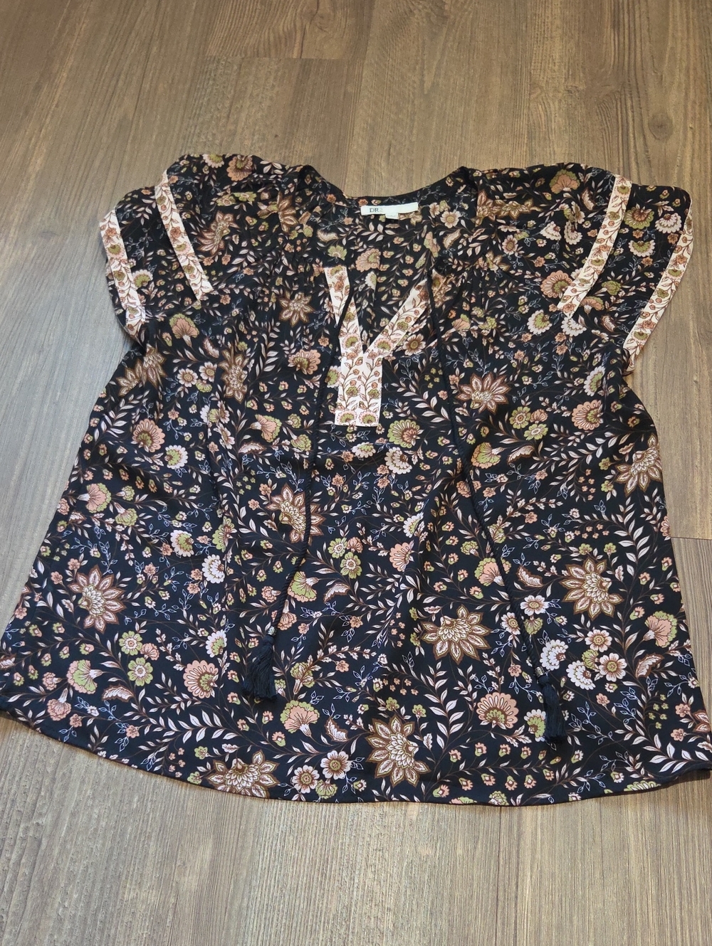 DR2 Floral Split-Neck Tunic in Black and Blush